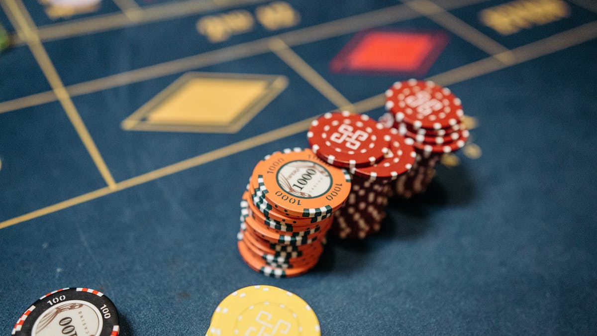 How autoplay works in online slots — mechanics and stop-conditions