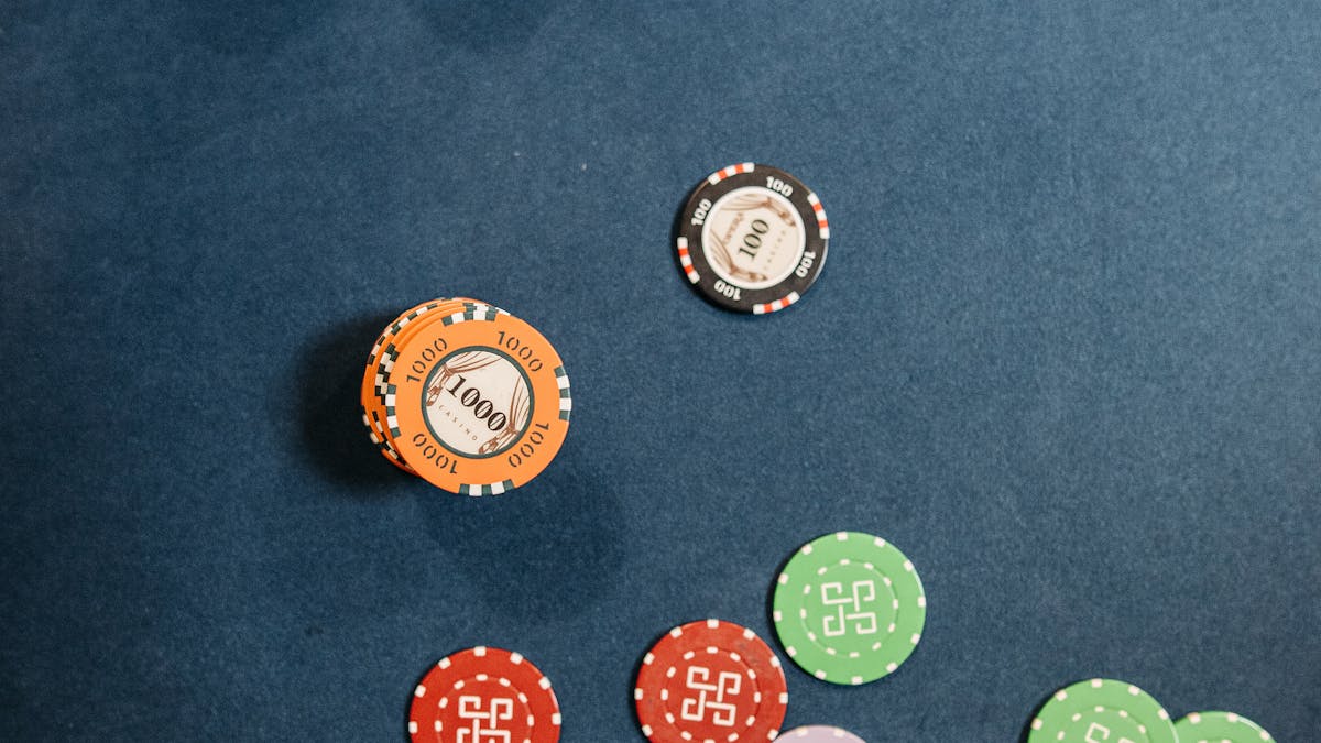 How casinos ensure game randomness — PRNGs, entropy, and audits