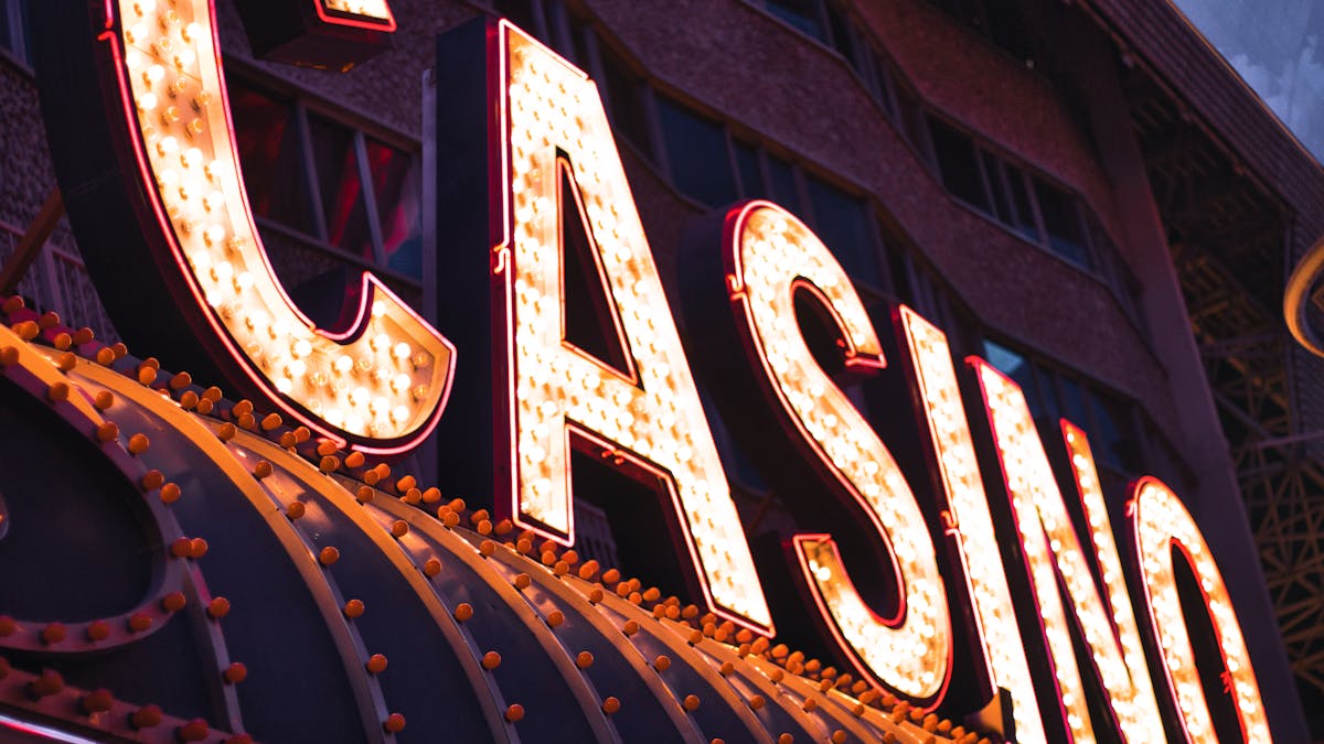 Responsible Gambling Tips for Canadians — Canadian player's quick reference